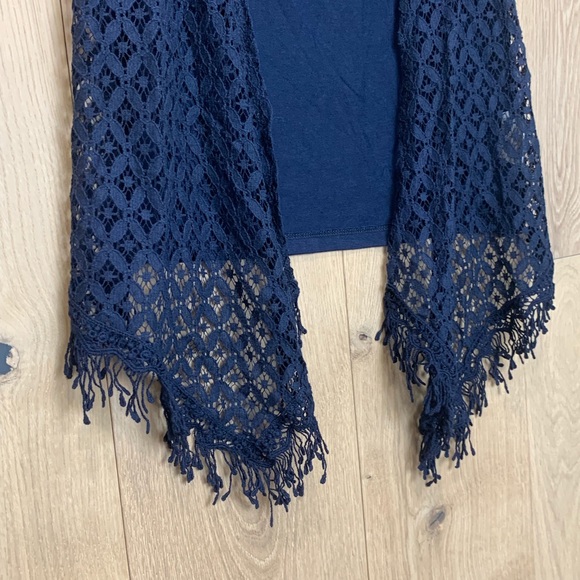 🌿Girls navy blue light crocheted vest - Picture 2 of 4